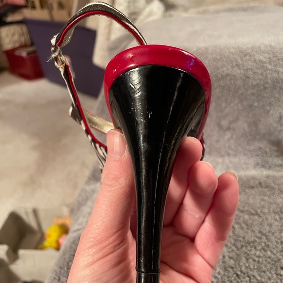 Heels - Picture 9 of 14